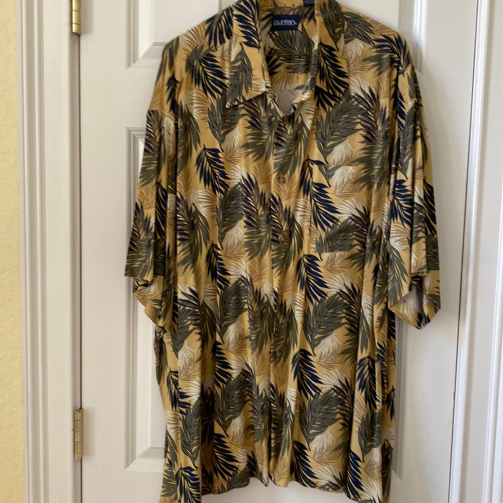 Men’s casual short sleeve Leaf Shirt in yellow green black. Puritan size 2XL